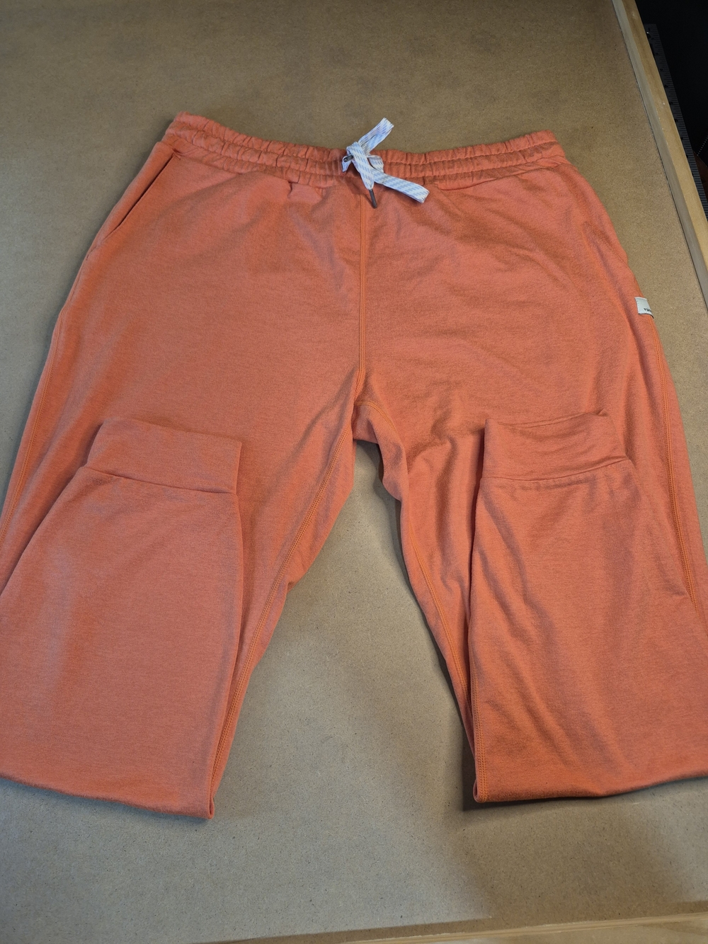 Vuori Coral Joggers with Drawstring